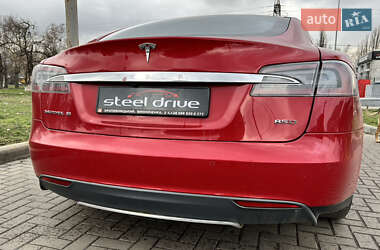 Лифтбек Tesla Model S 2015 в Николаеве