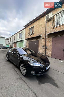 Лифтбек Tesla Model S 2014 в Киеве