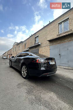 Лифтбек Tesla Model S 2014 в Киеве