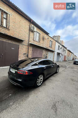 Лифтбек Tesla Model S 2014 в Киеве