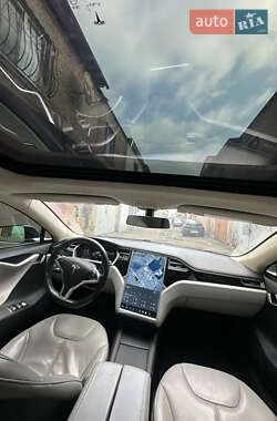 Лифтбек Tesla Model S 2014 в Киеве