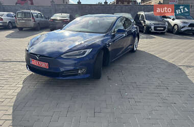 Ліфтбек Tesla Model S 2019 в Рівному