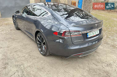 Лифтбек Tesla Model S 2014 в Киеве