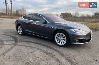 Ліфтбек Tesla Model S 2019 в Володимирі