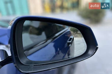 Лифтбек Tesla Model S 2021 в 
