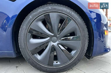 Лифтбек Tesla Model S 2021 в 