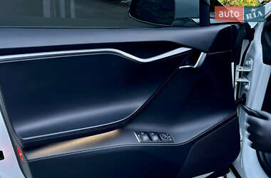 Лифтбек Tesla Model S 2018 в 
