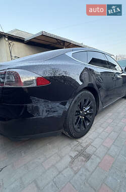 Лифтбек Tesla Model S 2016 в Днепре