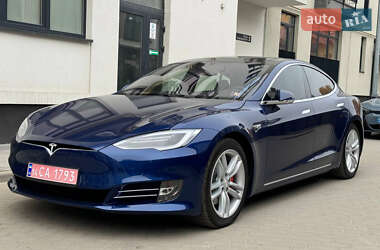 Лифтбек Tesla Model S 2016 в Львове