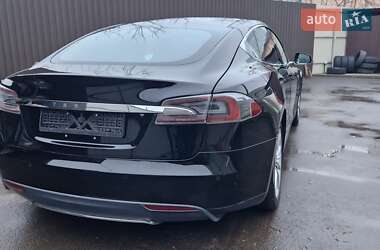 Ліфтбек Tesla Model S 2014 в Києві