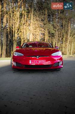 Лифтбек Tesla Model S 2017 в 