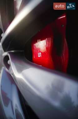 Лифтбек Tesla Model S 2017 в 