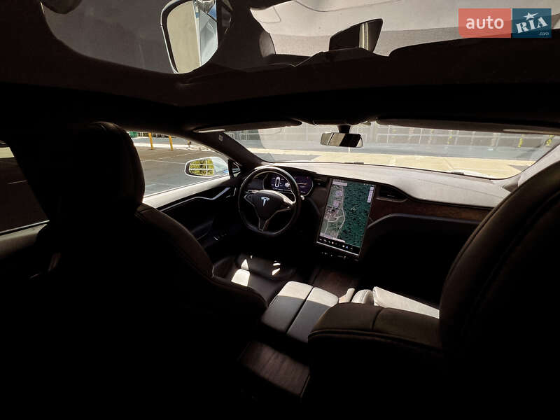 Лифтбек Tesla Model S 2020 в Ужгороде фото 10 Лифтбек Tesla Model S 2020 в Ужгороде