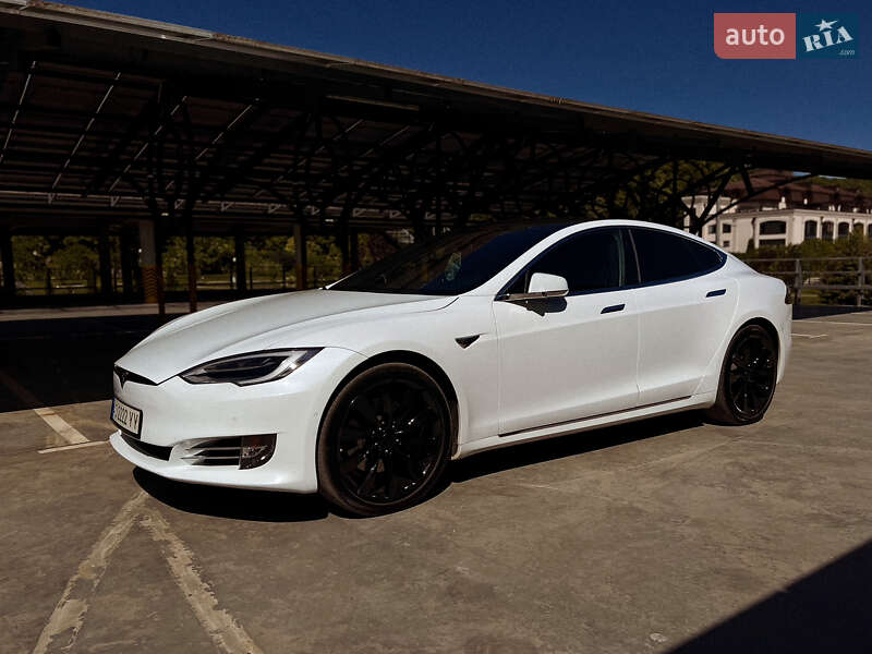 Лифтбек Tesla Model S 2020 в Ужгороде фото 20 Лифтбек Tesla Model S 2020 в Ужгороде