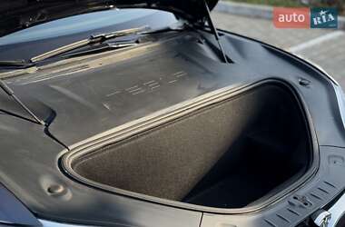 Лифтбек Tesla Model S 2020 в 