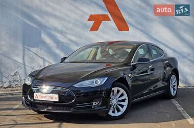 Лифтбек Tesla Model S 2014 в 