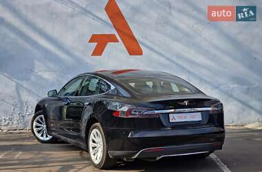 Лифтбек Tesla Model S 2014 в 