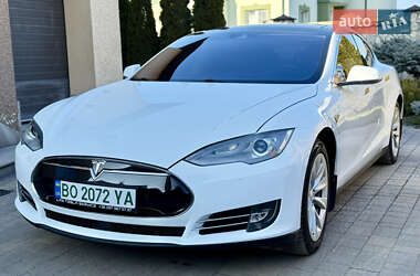 Лифтбек Tesla Model S 2016 в Тернополе