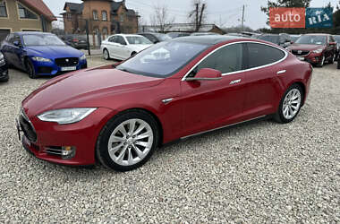 Лифтбек Tesla Model S 2016 в 
