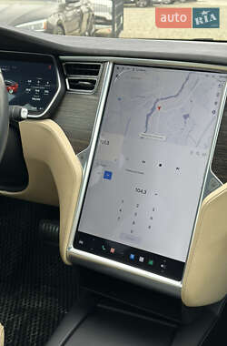 Лифтбек Tesla Model S 2016 в 
