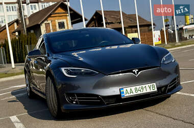 Лифтбек Tesla Model S 2020 в Киеве