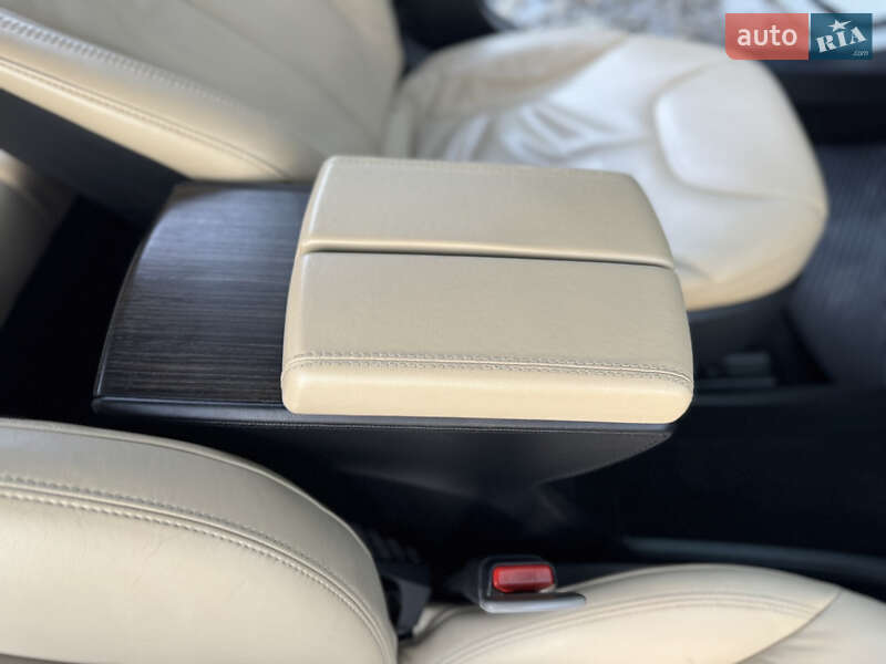 Лифтбек Tesla Model S 2013 в Трускавце
