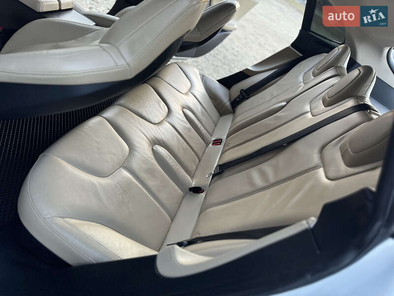 Лифтбек Tesla Model S 2013 в Трускавце