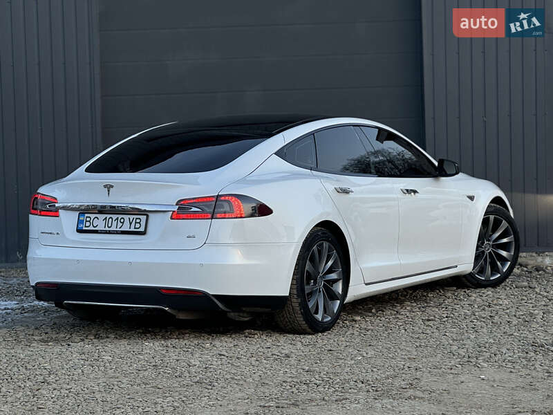 Лифтбек Tesla Model S 2013 в Трускавце