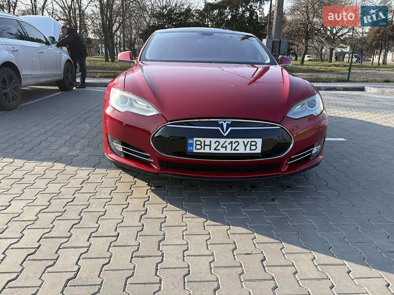 Лифтбек Tesla Model S 2014 в Одессе