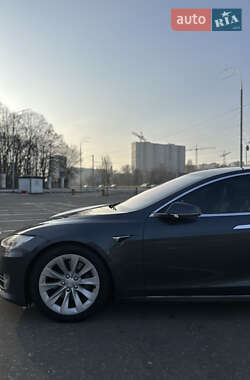 Лифтбек Tesla Model S 2017 в Киеве