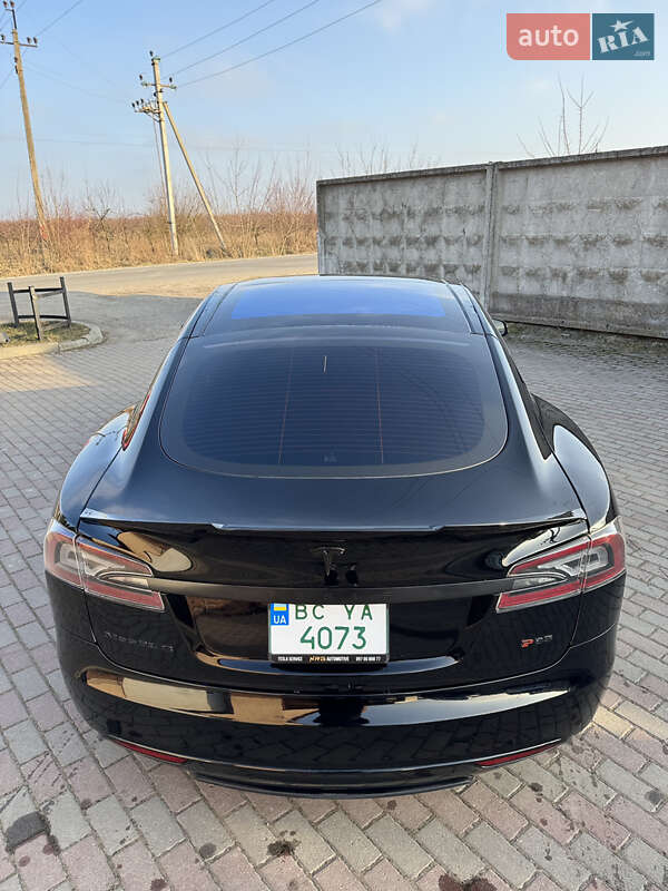 Лифтбек Tesla Model S 2013 в Львове