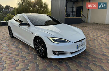 Лифтбек Tesla Model S 2019 в Киеве