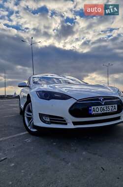 Лифтбек Tesla Model S 2014 в Львове