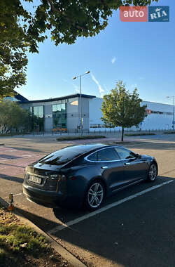 Ліфтбек Tesla Model S 2015 в 