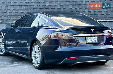 Ліфтбек Tesla Model S 2014 в 