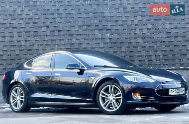 Ліфтбек Tesla Model S 2014 в 