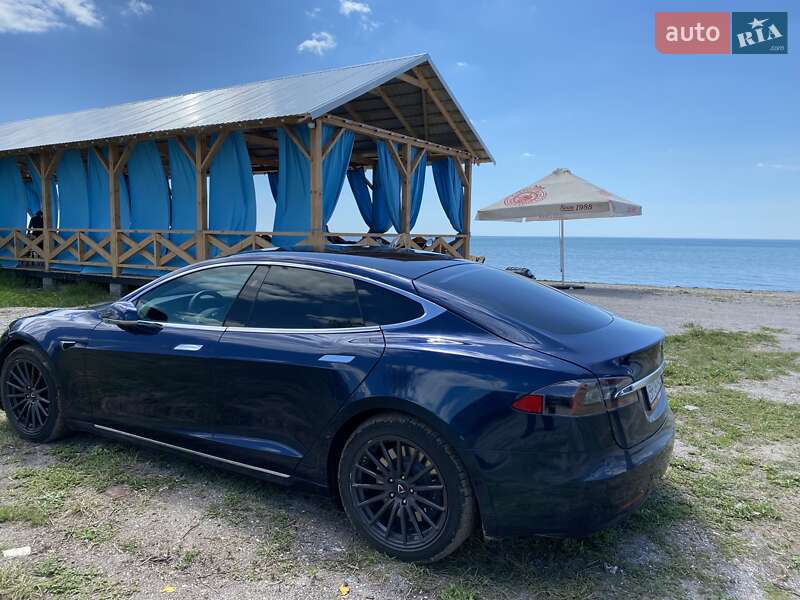 Ліфтбек Tesla Model S 2020 в Одесі