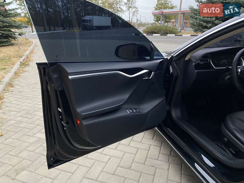 Лифтбек Tesla Model S 2014 в Харькове