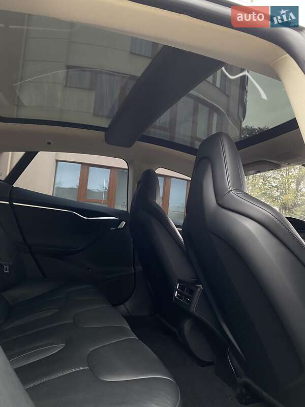 Лифтбек Tesla Model S 2014 в Харькове