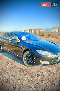 Лифтбек Tesla Model S 2015 в Белой Церкви