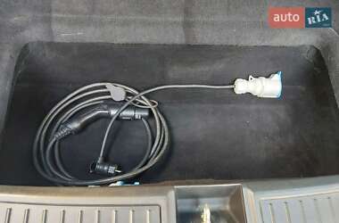 Лифтбек Tesla Model S 2014 в Тернополе