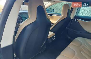 Лифтбек Tesla Model S 2014 в 