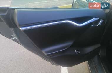 Ліфтбек Tesla Model S 2013 в 