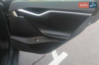 Ліфтбек Tesla Model S 2013 в 