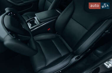 Лифтбек Tesla Model S 2021 в 