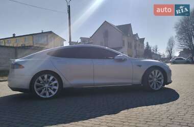 Ліфтбек Tesla Model S 2014 в Львові