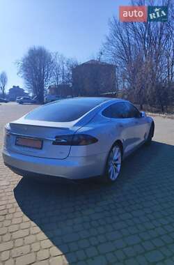 Ліфтбек Tesla Model S 2014 в Львові