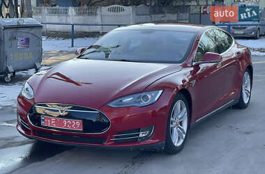 Ліфтбек Tesla Model S 2014 в Києві