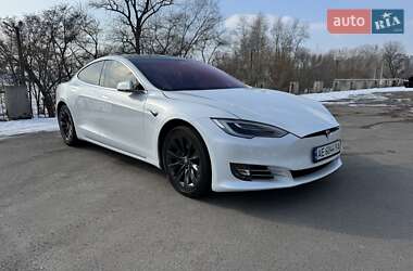 Лифтбек Tesla Model S 2018 в Днепре