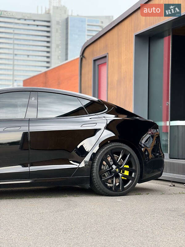 Лифтбек Tesla Model S 2021 в Киеве